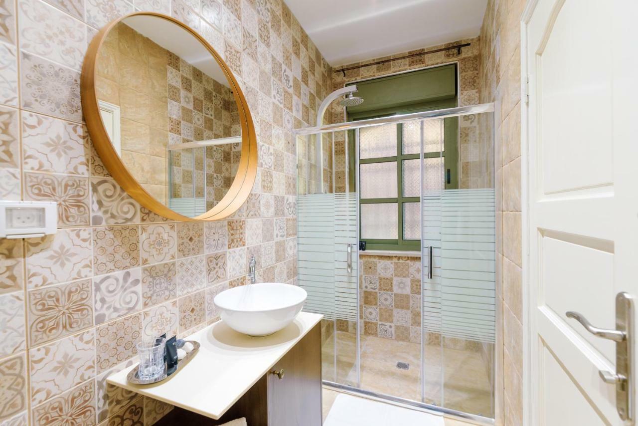 Hotel Sholi Crown Gerusalemme Esterno foto